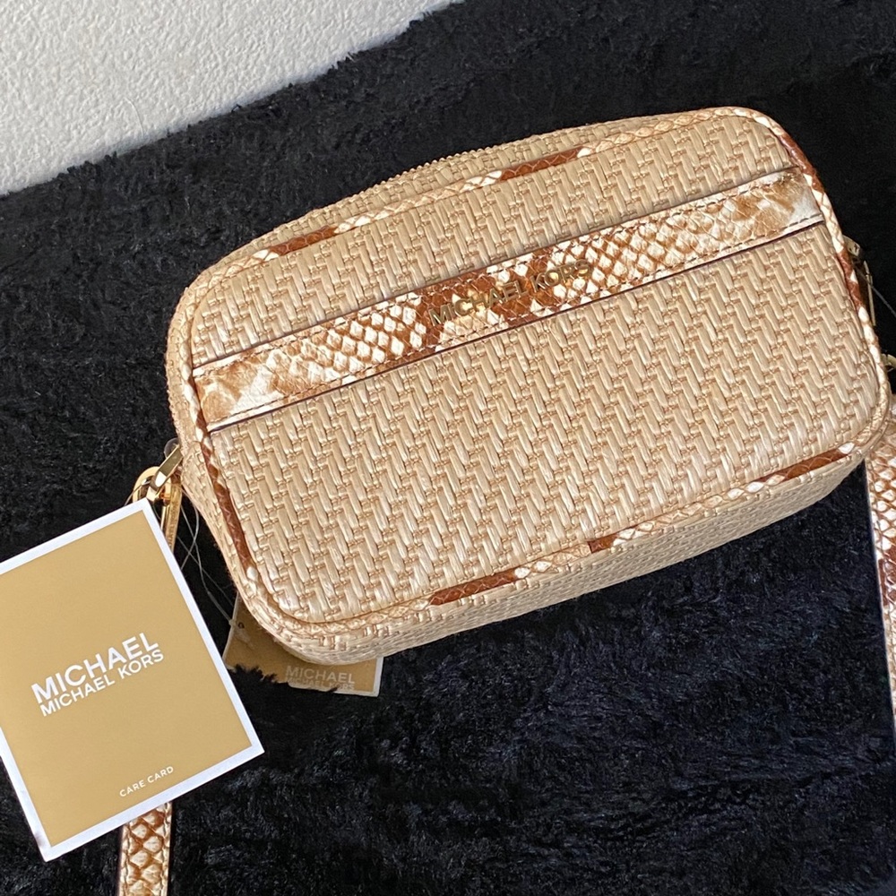 💋🍒 Michael Kors straw pythons Crossbody Bag